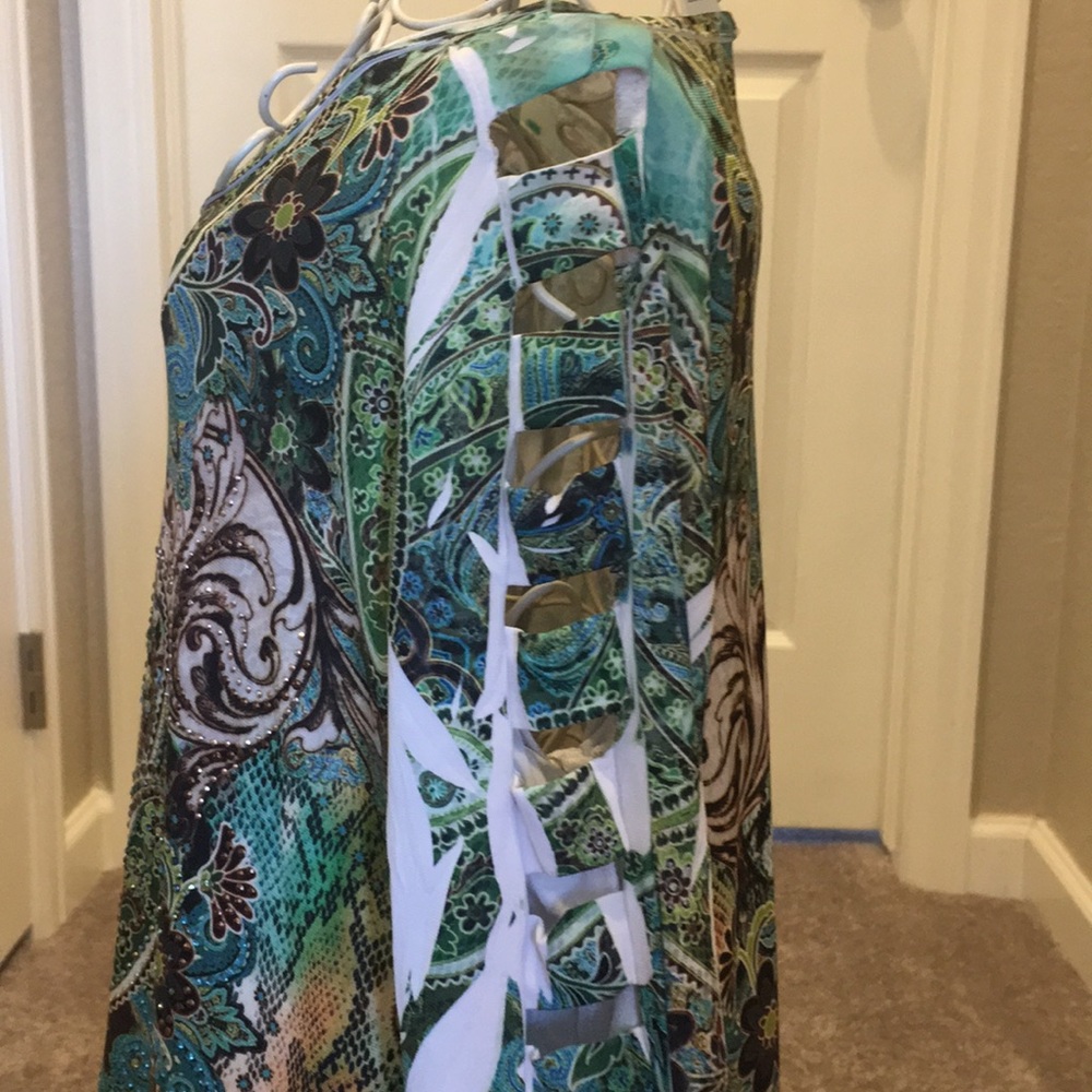 Dress - Picture 2 of 2